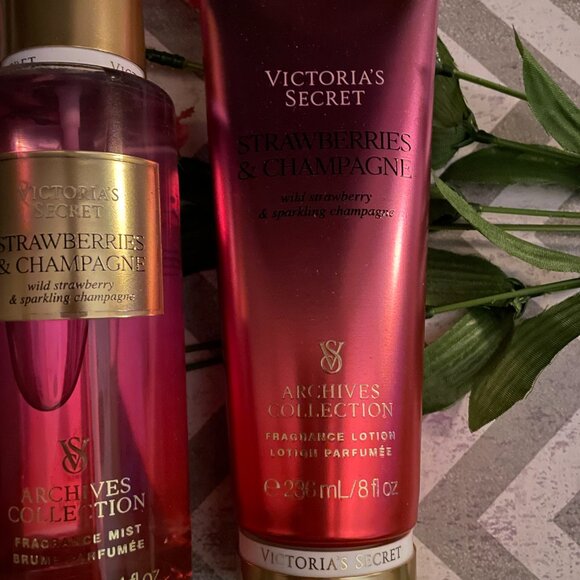 Victoria's Secret, Strawberries & Champagne Fragrance Lotion - Picture 3 of 3